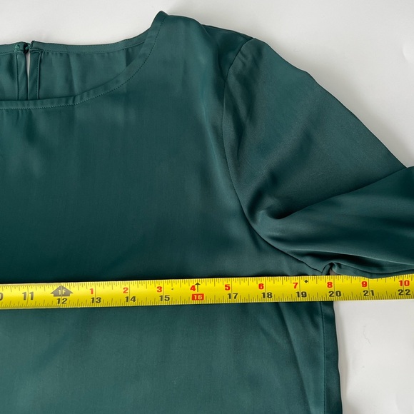 Cupshe Dark Green Long sleeved Blouse - M - NWT - Picture 3 of 8